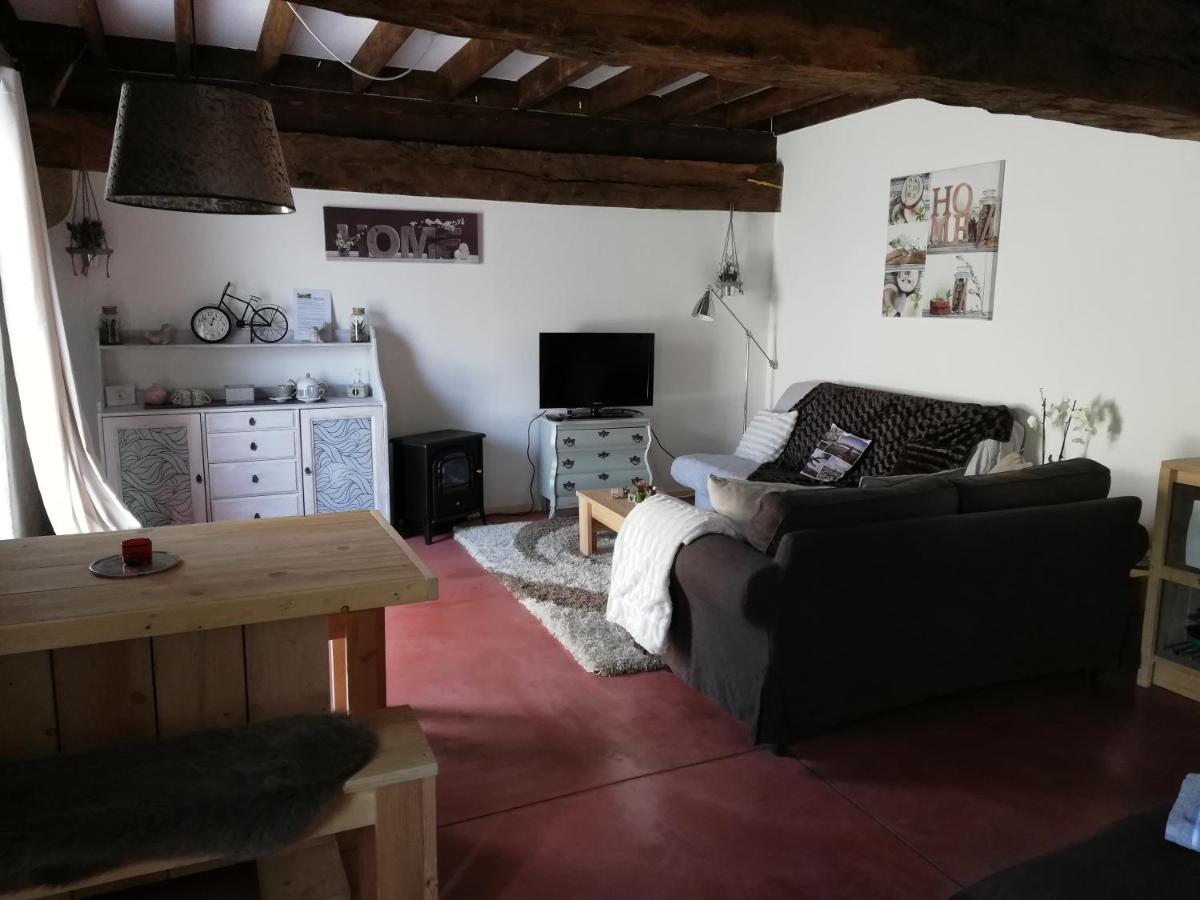 Domaine De La Madeleine Bed & Breakfast Ygrande Dış mekan fotoğraf