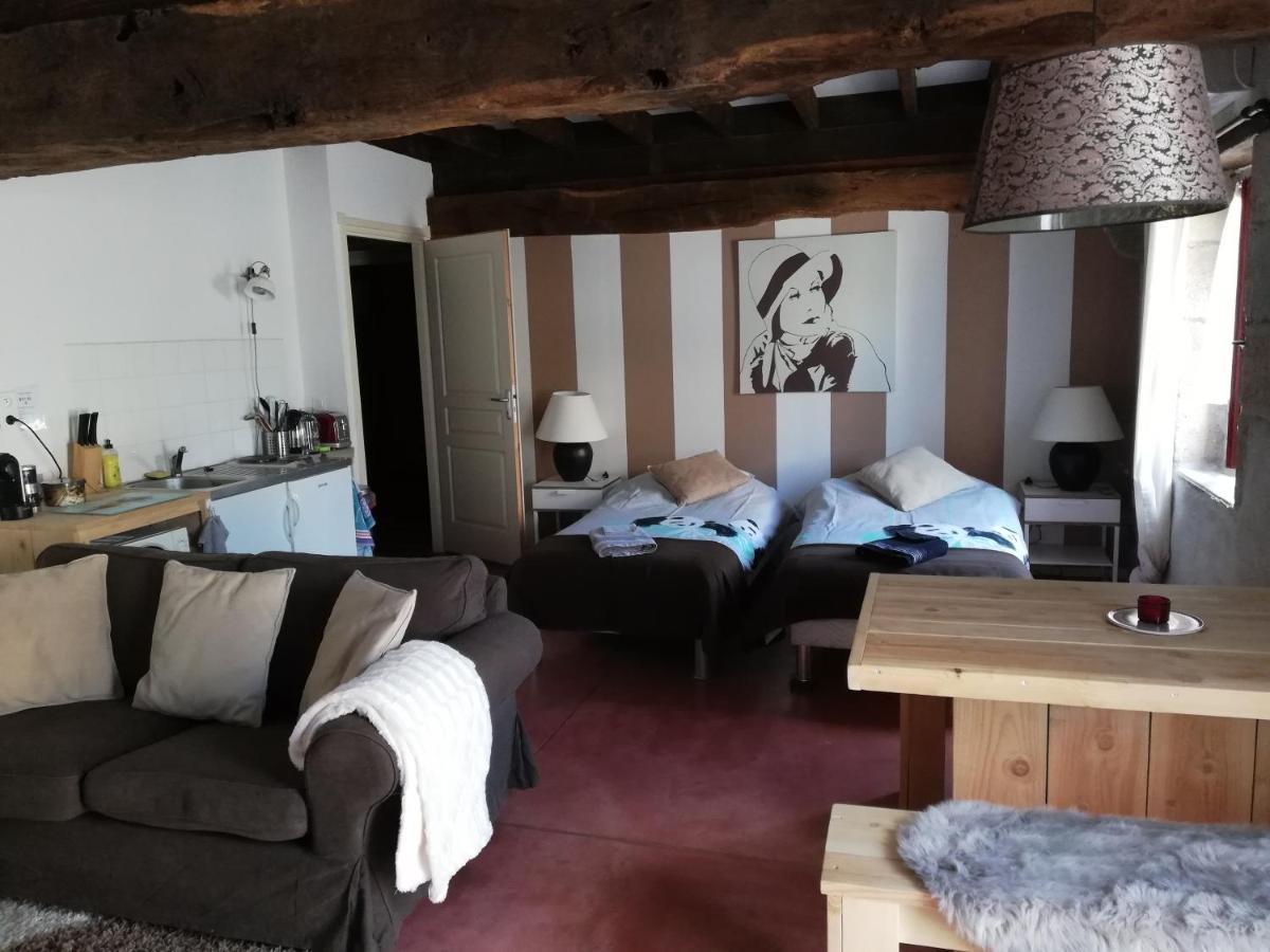 Domaine De La Madeleine Bed & Breakfast Ygrande Dış mekan fotoğraf
