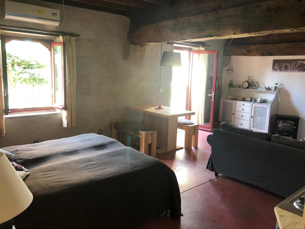 Domaine De La Madeleine Bed & Breakfast Ygrande Dış mekan fotoğraf